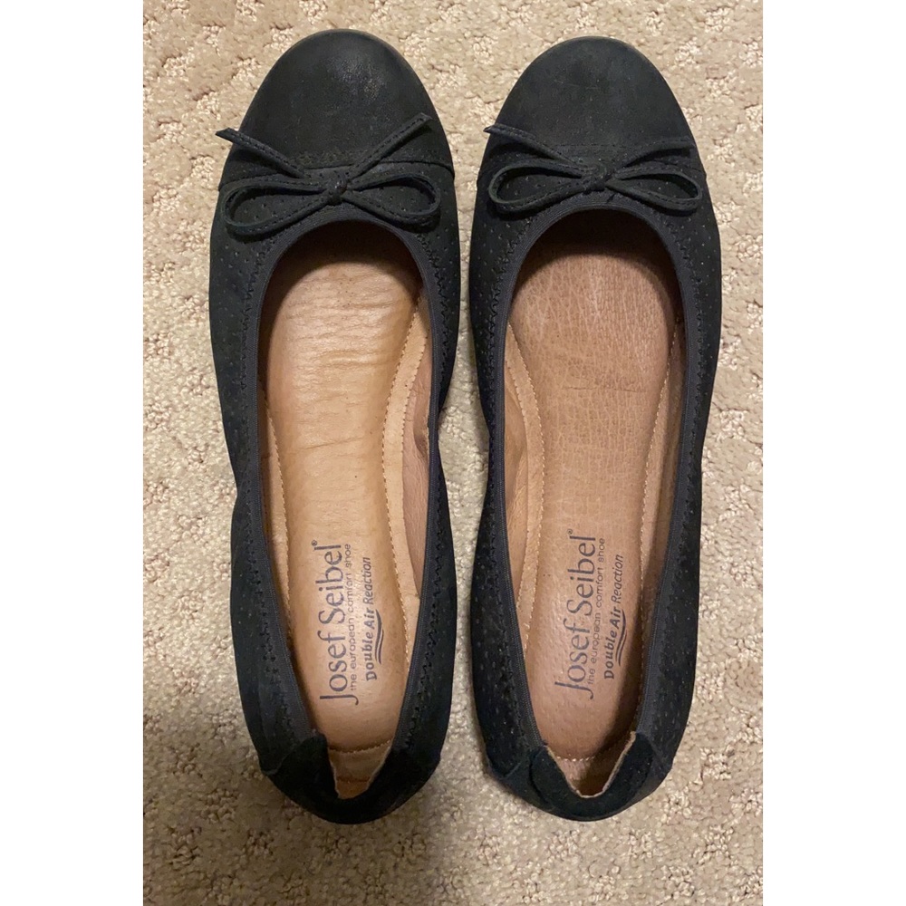 Josef Seibel Black Flats Size 37 (6-6.5)